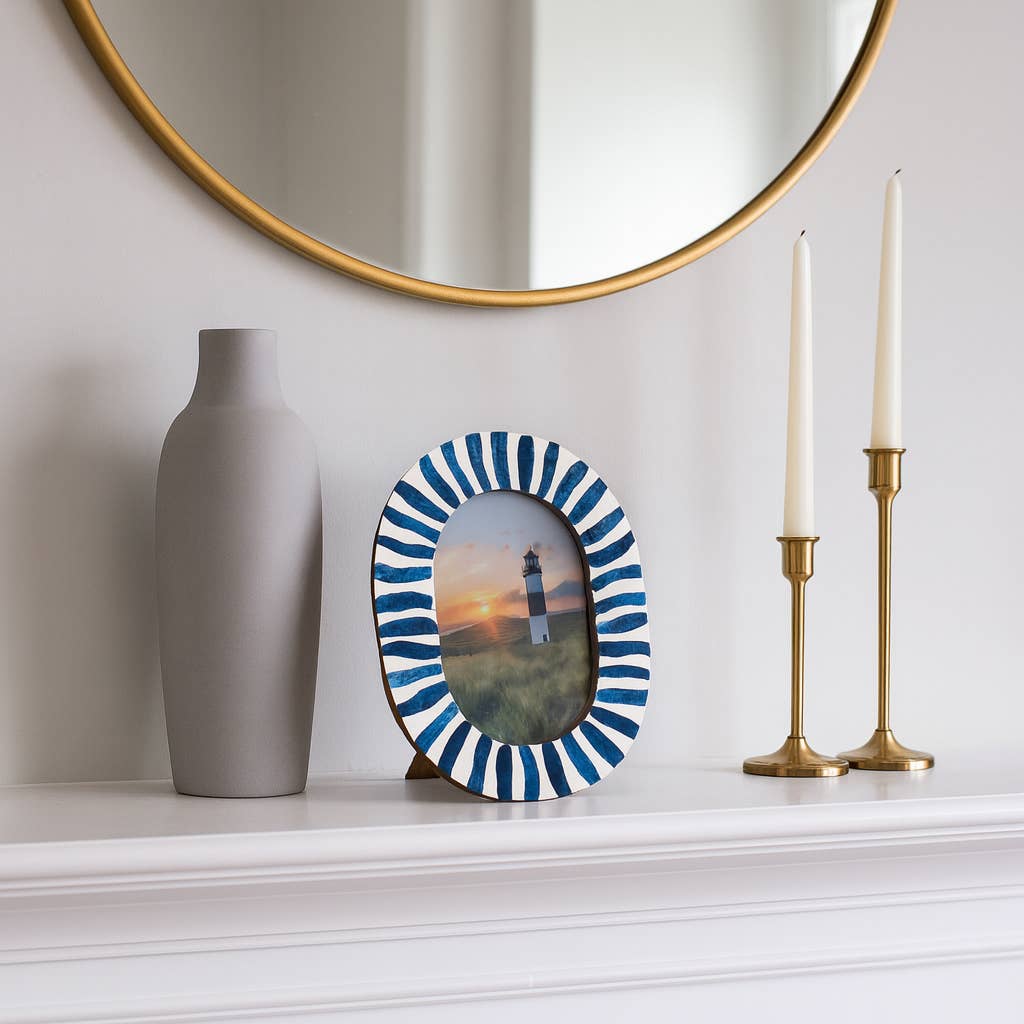 Blue/White 5x7 in. Resin Oval Photo Frame With Inlay Pieces