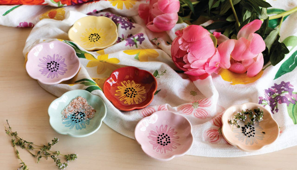 Flower Shaped Pinch Bowl
