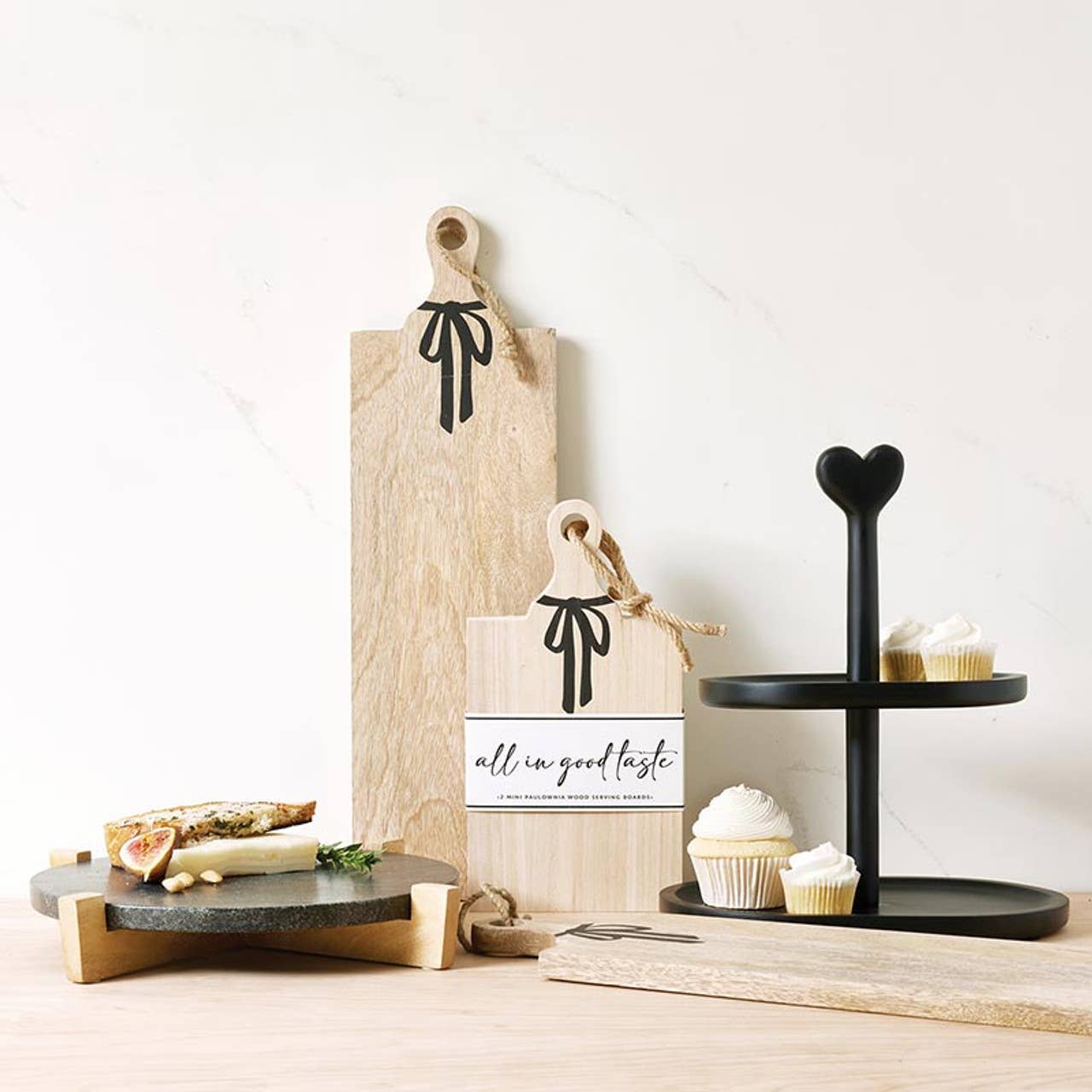 Long Mango Wood Board - Black Bow