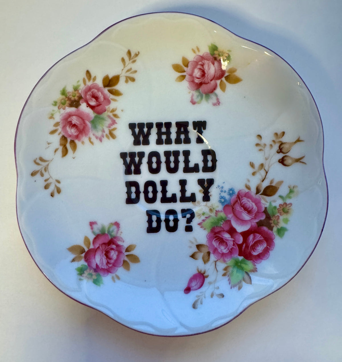 What Would Dolly Do? Decorative Plate (pink)